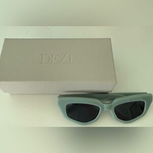 Dezi Green Sunglasses